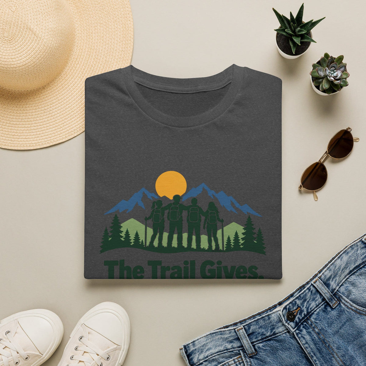 T-Shirt Dark Heather / S Strong Trail Community