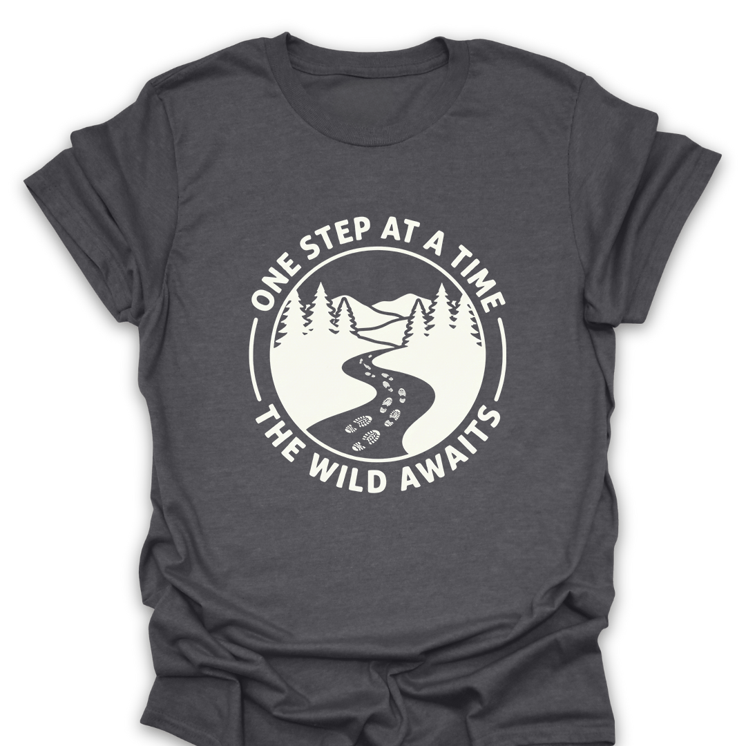 T-Shirt Dark Heather / S The Wild Awaits T-Shirt