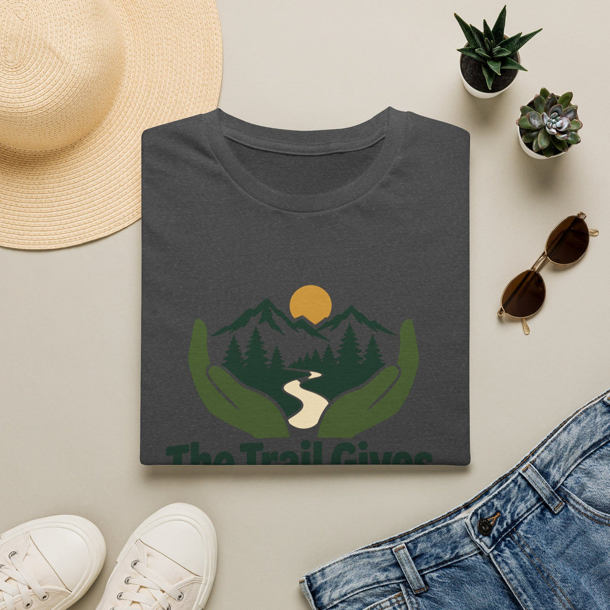 T-Shirt Dark Heather / S Trail Gives Back