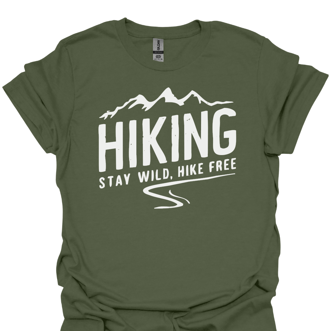 T-Shirt Military Green / S Stay Wild. Hike Free. 🏔️🌲